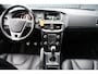 Volvo V40 2.0 T3 R-Design NAVIGATIE - CAMERA - PANORAMADAK - LEDER - PDC