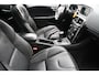 Volvo V40 2.0 T3 R-Design NAVIGATIE - CAMERA - PANORAMADAK - LEDER - PDC