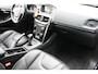 Volvo V40 2.0 T3 R-Design NAVIGATIE - CAMERA - PANORAMADAK - LEDER - PDC