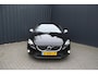 Volvo V40 2.0 T3 R-Design NAVIGATIE - CAMERA - PANORAMADAK - LEDER - PDC