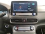 Hyundai Kona Electric 64 kWh 204pk EV Premium | SOH 100% | Leder | CarPlay / Android | Stuur- en Stoelverwarming | ACC | Camera | PDC | 17"