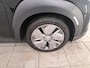 Hyundai Kona Electric 64 kWh 204pk EV Premium | SOH 100% | Leder | CarPlay / Android | Stuur- en Stoelverwarming | ACC | Camera | PDC | 17"
