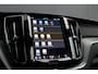 Volvo XC60 2.0 T6 Plug-in hybrid AWD Plus Dark - ACC - 360 Camera - Pano - H&K - Stoel/Stuurverwarming - Memory - BLIS - Keyless - Rijklaar