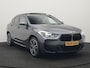 BMW X2 xDrive25e M Sport Plug In Hybrid 220pk Dealer O.H. PHEV | Panodak | Adaptive Cruise | Head Up | Camera | Harman & Kardon | Lederen Sportstoelen Memory & Verwarmd | Sfeerverlichting | Apple Carplay | Keyless | Navigatie | DAB | 19"L.M |