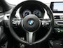 BMW X2 xDrive25e M Sport Plug In Hybrid 220pk Dealer O.H. PHEV | Panodak | Adaptive Cruise | Head Up | Camera | Harman & Kardon | Lederen Sportstoelen Memory & Verwarmd | Sfeerverlichting | Apple Carplay | Keyless | Navigatie | DAB | 19"L.M |