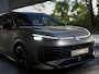 Volkswagen T-Roc R-Line First Edition 1.5 eTSI 110 kW / 150 PK SUV | Panoramaschuif-kanteldak | Assistance Pakket | Trekhaak | Black Style Pakket | Koplampverlichting matrix-led (IQ.LIGHT) | Elek. achterklep | Zwart dak