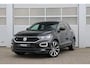 Volkswagen T-Roc 1.5 TSI 150pk Sport Business R | Navigatie | Stoelverwarming | Parkeersensoren | Adaptieve Cruise