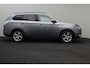 Mitsubishi Outlander 2.0 Instyle 4WD 2013 | Trekhaak | Airco | Cruise Control | Xenon | Elektrisch Verstelbare Stoelen | Stoelverwarming | Schuifkantel Dak | Nationale Autopas