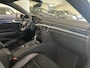Volkswagen Arteon Shooting Brake 1.4 TSI 218 pk eHybrid R-Line DSG Automaat / Trekhaak / Panoramadak / Lederen interieur / IQ LED verlichting / Navigatie Discover Pro Interieur voorverwarming