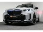 BMW X5 xDrive50e / Orig. Nederlands / Maxton Design Bodykit V.2 / Skylounge Panoramadak / Stoelkoeling & -verwarming / Elektr. verstelbare voorstoelen + memory / Carbon Interieurdelen / Harman Kardon Surround Sound / Ambienteverlichting / Softclose / HUD BMW Proffesional / Grille Iconic Glow / Luchtvering / Apple Carplay - Android Auto / Trekhaak (zwenkbaar) / 22'' LMV / Achteruitrijcamera / Dodehoek detectie / Ambient Air-pakket