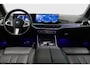 BMW X5 xDrive50e / Orig. Nederlands / Maxton Design Bodykit V.2 / Skylounge Panoramadak / Stoelkoeling & -verwarming / Elektr. verstelbare voorstoelen + memory / Carbon Interieurdelen / Harman Kardon Surround Sound / Ambienteverlichting / Softclose / HUD BMW Proffesional / Grille Iconic Glow / Luchtvering / Apple Carplay - Android Auto / Trekhaak (zwenkbaar) / 22'' LMV / Achteruitrijcamera / Dodehoek detectie / Ambient Air-pakket