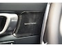 Volvo XC40 Recharge P8 AWD R-Design 3-Fase [ Panoramadak H/K Adapt.cruise ]