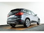 BMW X1 sDrive20i x-Line - Trekhaak - Panoramadak - Cruise control - Park/Driving Assistant - Sportstoelen  - Elektrisch verwarmde voorstoelen - Head up - Harman Kardon - Lichtpakket - Achteruitrijcamera -