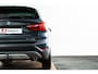 BMW X1 sDrive20i x-Line - Trekhaak - Panoramadak - Cruise control - Park/Driving Assistant - Sportstoelen  - Elektrisch verwarmde voorstoelen - Head up - Harman Kardon - Lichtpakket - Achteruitrijcamera -