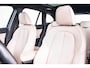 BMW X1 sDrive20i x-Line - Trekhaak - Panoramadak - Cruise control - Park/Driving Assistant - Sportstoelen  - Elektrisch verwarmde voorstoelen - Head up - Harman Kardon - Lichtpakket - Achteruitrijcamera -