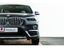 BMW X1 sDrive20i x-Line - Trekhaak - Panoramadak - Cruise control - Park/Driving Assistant - Sportstoelen  - Elektrisch verwarmde voorstoelen - Head up - Harman Kardon - Lichtpakket - Achteruitrijcamera -