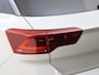 Volkswagen T-Roc 1.5 TSI R-Line | Black style | Achteruitrijcamera | Adaptieve cruise control | Dodehoek detectie | Keyless | CarPlay | Navigatie | Stuurverwarming |