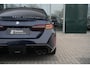 BMW M5 5 Serie | nacht-blau Individual | Panoramadak | Driving Assistant Professional | Trekhaak | Stoelventilatie voorstoelen | M Compound-remmen, rood | Parking Assistant Professional | Comfort Pakket | Bowers & Wilkins Surround Sound System |