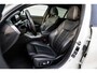 BMW 3-Serie Touring M340i xDrive | Panodak | Laser | Trekhaak | Driving Assistant Prof | 19 inch |