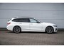 BMW 3-Serie Touring M340i xDrive | Panodak | Laser | Trekhaak | Driving Assistant Prof | 19 inch |