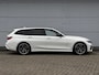 BMW 3-Serie Touring M340i xDrive | Panodak | Laser | Trekhaak | Driving Assistant Prof | 19 inch |
