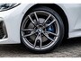 BMW 3-Serie Touring M340i xDrive | Panodak | Laser | Trekhaak | Driving Assistant Prof | 19 inch |