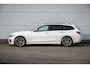 BMW 3-Serie Touring M340i xDrive | Panodak | Laser | Trekhaak | Driving Assistant Prof | 19 inch |