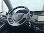Hyundai i20 1.2 HP Premium | Cruise Control | Climate Control | Navigatie | Achteruitrijcamera | Zomer/Winterbanden Set |