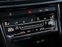 Volkswagen T-Roc 1.5 TSI R-Line Edition | Panoramadak | Elektrische klep | Stoelverwarming | Dodehoekdetectie |