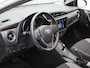 Toyota Auris 1.8 Hybrid Executive | Achteruitrijcamera | Parkeersensoren | Cruise Control | Stoelverwarming | Panoramadak |