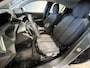 Peugeot 208 Hybrid 100 e-DCS6 Allure | Navigatie/Android/Apple Carplay | LM Velgen 16" | Parkeersensoren Voor en Achter | Cruise Control | DAB | Airco |
