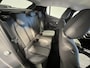 Peugeot 208 Hybrid 100 e-DCS6 Allure | Navigatie/Android/Apple Carplay | LM Velgen 16" | Parkeersensoren Voor en Achter | Cruise Control | DAB | Airco |