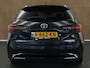 Toyota Corolla Touring Sports Hybrid 140 Business Plus - ORIGINEEL NEDERLANDSE AUTO - AFKOMSTIG VAN 1 E EIGENAAR - DEALER ONDERHOUDEN - ELEKTRISCHE ACHTERKLEP - HALF LEDEREN BEKLEDING - PARKEERSENSOREN VOOR/ ACHTER - VOORSTOELEN VERWARMD - NAVIGATIE - KEYLESS ENTRY/ START