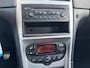 Peugeot 307 CC 2.0-16V ECC Audio/CD Electr. pakket LMV 17" Leder Sportstoelen ABS ESP Cruisecontrol Dealeronderhoud Apk 05/06/2026
