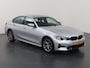BMW 3-Serie 320i Executive Edition Sport Line | Sportstoelen | Navigatie | PDC | Climate Control | Stoelverwarming | Apple CarPlay/Android Auto | BMW LED | DAB |