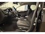Ford Focus 1.0 EcoBoost Titanium RIJKLAAR  Ruim 6000 euro voordeel! Privacy glas, licht metalen velgen, klimaat control.