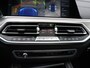 BMW X5 xDrive40i High Executive | M SPORT | LEDER | PANO-DAK | 4W-BESTURING | MEMORY | H&K | 360° CAMERA | HEAD-UP | APPLE CARPLAY | CRUISE | STOELVERW. |