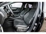 Volvo EC40 Single Motor Extended Range Ultra Black Edition Europa | Adaptive Cruise Control | BLIS | Panoramadak | Harman / Kardon | Nubuck | 360 Camera | 20" | Memory | Elektrische Stoelen | Stoelverwarming voor & achter | Stuuverwarming |