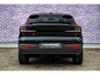 Volvo EC40 Single Motor Extended Range Ultra Black Edition Europa | Adaptive Cruise Control | BLIS | Panoramadak | Harman / Kardon | Nubuck | 360 Camera | 20" | Memory | Elektrische Stoelen | Stoelverwarming voor & achter | Stuuverwarming |