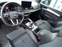 Audi Q5 55 TFSI e S edition Competition, Trekhaak / Luchtvering / Full LED / Sensoren + Camera / Carplay + Android Auto / Stoelverwarming / 20'' LMV