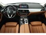 BMW 5-Serie Touring 520i High Executive (PANORAMADAK, STOELVERWARMING, TREKHAAK, ELEKTR STOELEN, HEAD-UP, ACHTERUITRIJCAMERA)