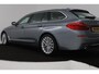 BMW 5-Serie Touring 520i High Executive (PANORAMADAK, STOELVERWARMING, TREKHAAK, ELEKTR STOELEN, HEAD-UP, ACHTERUITRIJCAMERA)