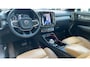 Volvo XC40 2.0 B3 Inscription / Trekhaak / Panoramadak / Camera / Leder / 19'' / Harman Kardon / Stuur+Stoelverwarming / DAB / Dodehoek / Cruise Control