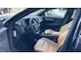 Volvo XC40 2.0 B3 Inscription / Trekhaak / Panoramadak / Camera / Leder / 19'' / Harman Kardon / Stuur+Stoelverwarming / DAB / Dodehoek / Cruise Control