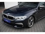 BMW 5-Serie Touring G31 M550d xDrive M-Sport|High Executive|2e Eig|Individual Edition|Trekhaak|4W sturing|Panoramadak|Head Up|Dealer Onderhouden
