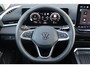 Volkswagen T-Roc Life First Edition Inclusief €2000,- inruilvoordeel | 'App-Connect' draadloze smartphone integratie | Automatische afstandsregeling (Adaptive Cruise Control) | Buitenspiegels elektrisch instel-, verwarm- en inklapbaar