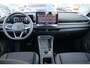 Volkswagen T-Roc Life First Edition Inclusief €2000,- inruilvoordeel | 'App-Connect' draadloze smartphone integratie | Automatische afstandsregeling (Adaptive Cruise Control) | Buitenspiegels elektrisch instel-, verwarm- en inklapbaar