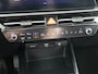Kia Niro EV Light Edition 64.8 kWh - SOH 99,5% - Achteruitrijcamera - Parkeersensoren achter - Navigatie - Apple Carplay / Android Auto - Fabrieksgarantie tot 08-2031