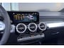 Mercedes-Benz GLB GLB 180 Automaat AMG Line 7-Persoons | Premium Plus Pakket | Panoramadak | Nightpakket | Parkeerpakket met 360°-camera | Sfeerverlichting | Stoelverwarming | Multibeam LED | Trekhaak