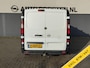 Opel Vivaro 1.6CDTI 126PK L2H1 3-Persoons Trekhaak Euro 6 Navi Airco Cruise Control Pdc Betonplex Vloer Wandbetimmering Schuifdeur Achterdeuren Origineel Nederlandse Auto Export - Handel